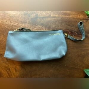 Leather wrist pouch